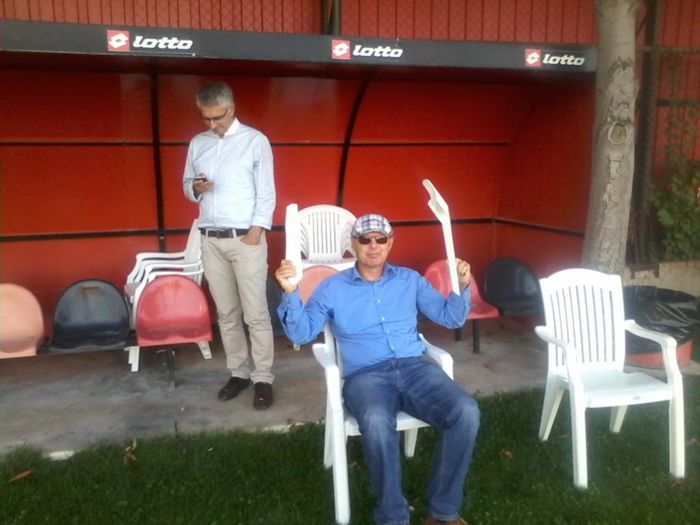 İsim:  Gençlerbirliği Antrenmanı 10.09.2013 (1).jpg
Görüntüleme: 188
Büyüklük:  78.4 KB (Kilobyte)