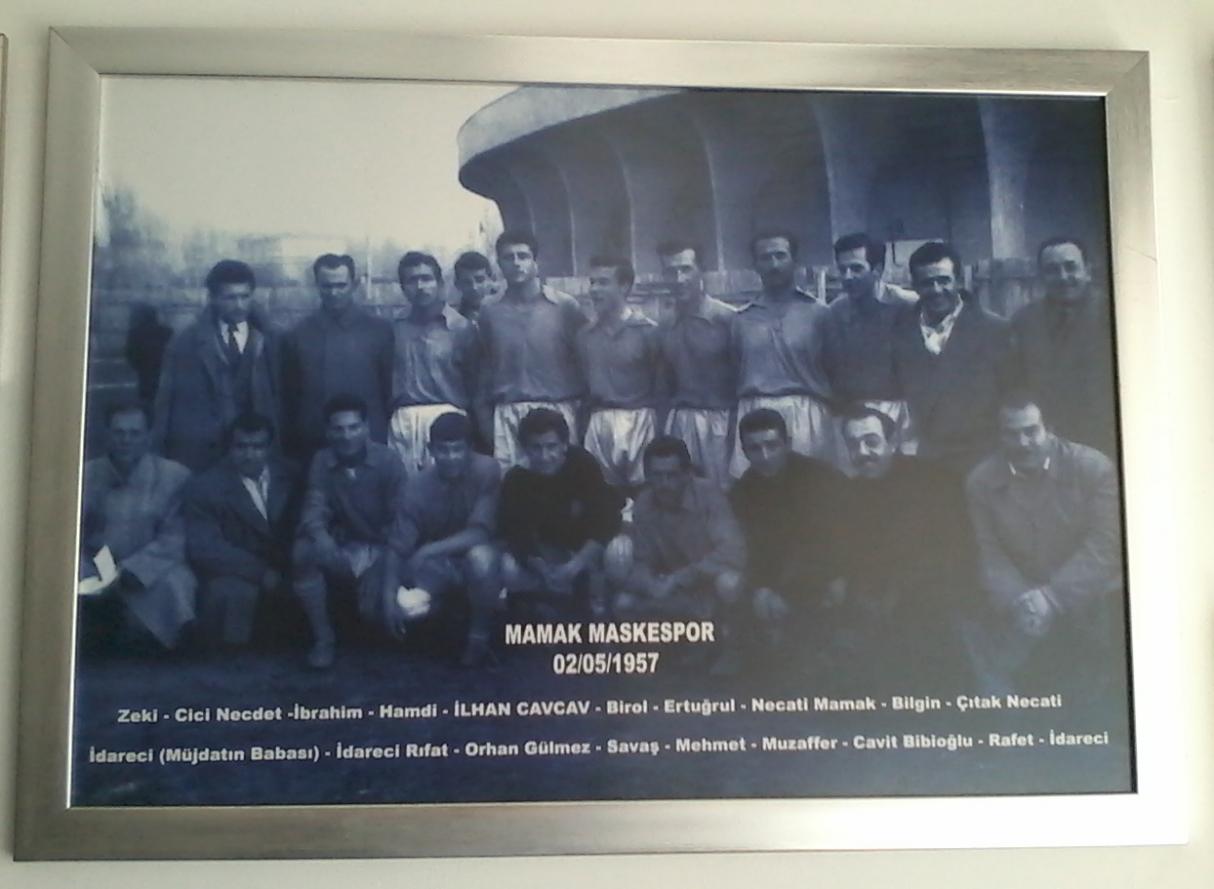 İsim:  Mamak Maskespor - 02.05.1957 (İlhan Cavcav'ın fabrikasındaki odasının d.jpg
Görüntüleme: 62
Büyüklük:  79.8 KB (Kilobyte)